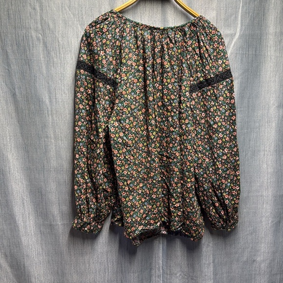 Old navy floral blouse size 3X - Picture 8 of 8
